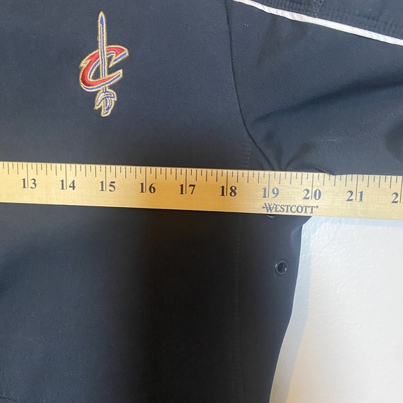 Nike Cleveland Cavaliers Basketball NBA Soft Shell Women's Jacket Medium Zip - Picture 7 of 9
